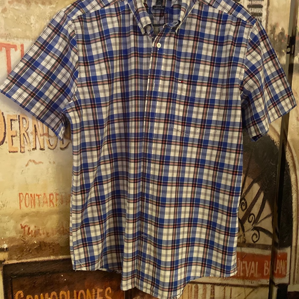 Men’s Tommy Hilfiger shirt